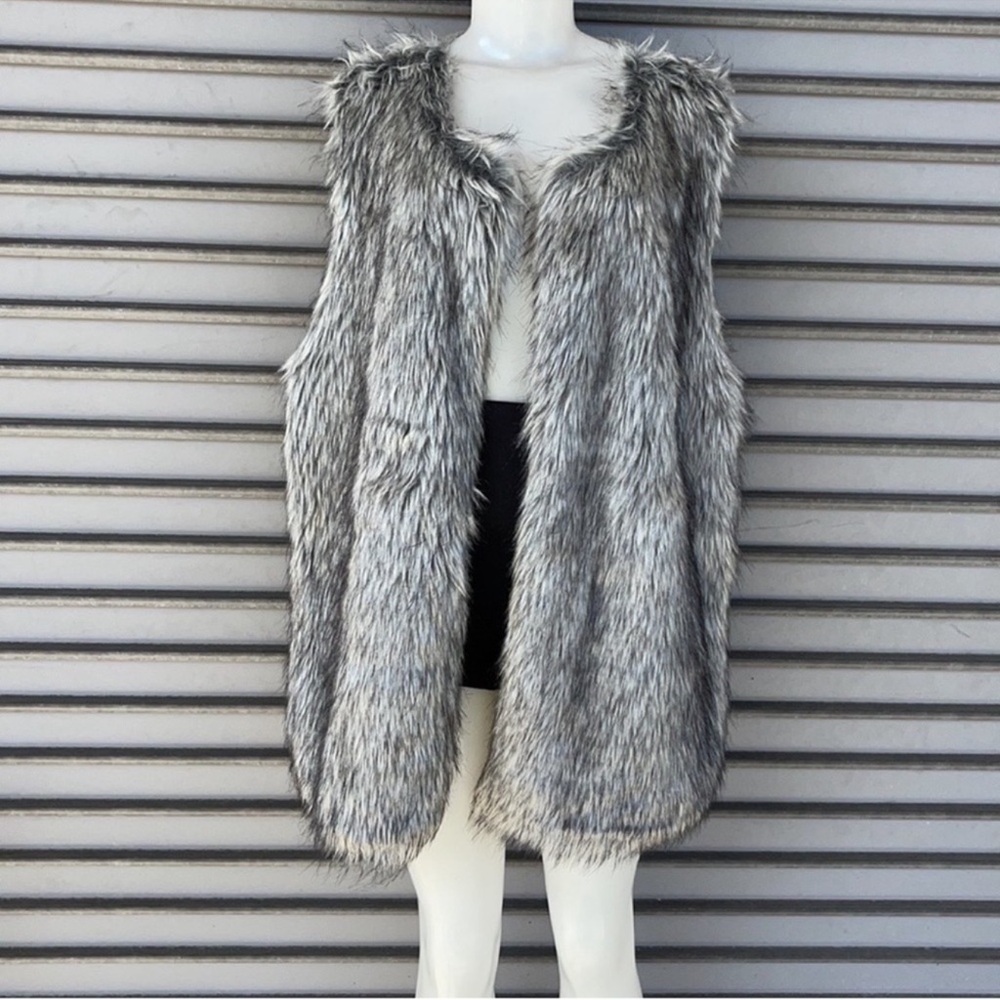 City Chic Gray Faux Fur Vest Size M